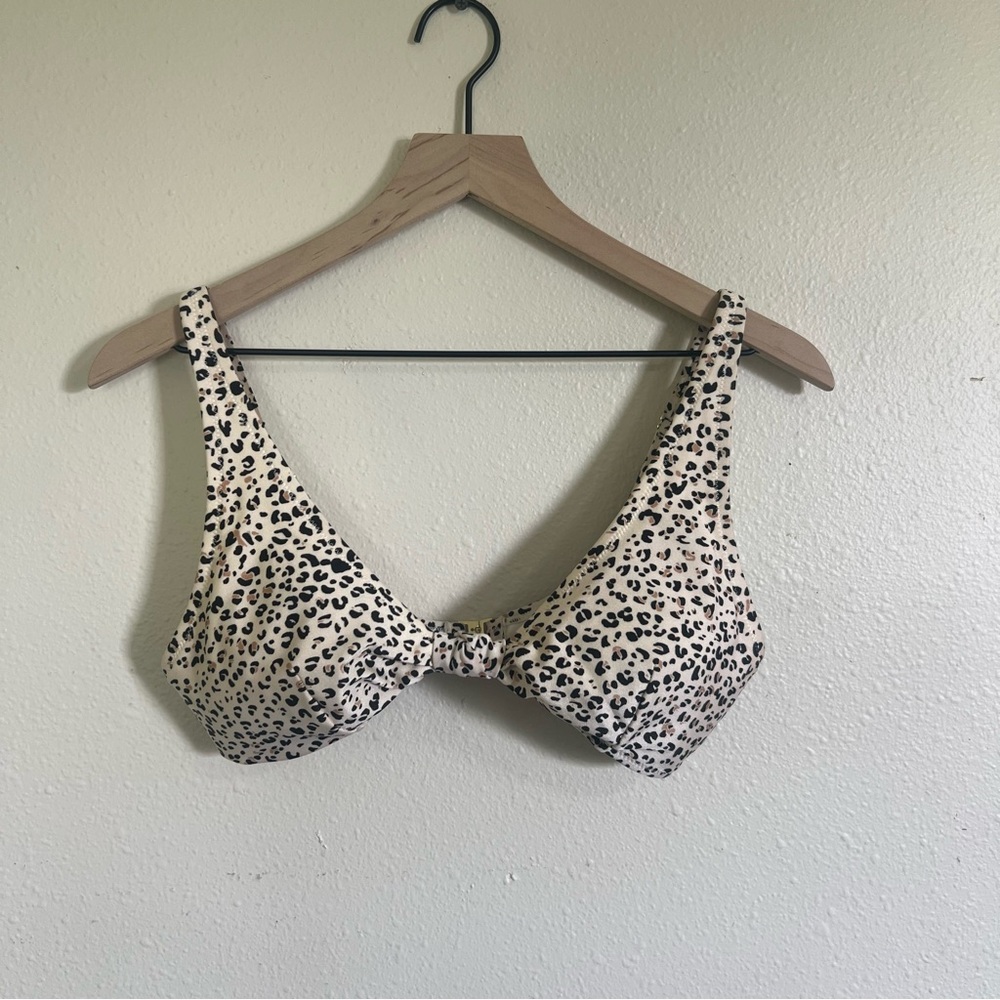 H & M Cheetah Animal Print Knot Bikini Top 8